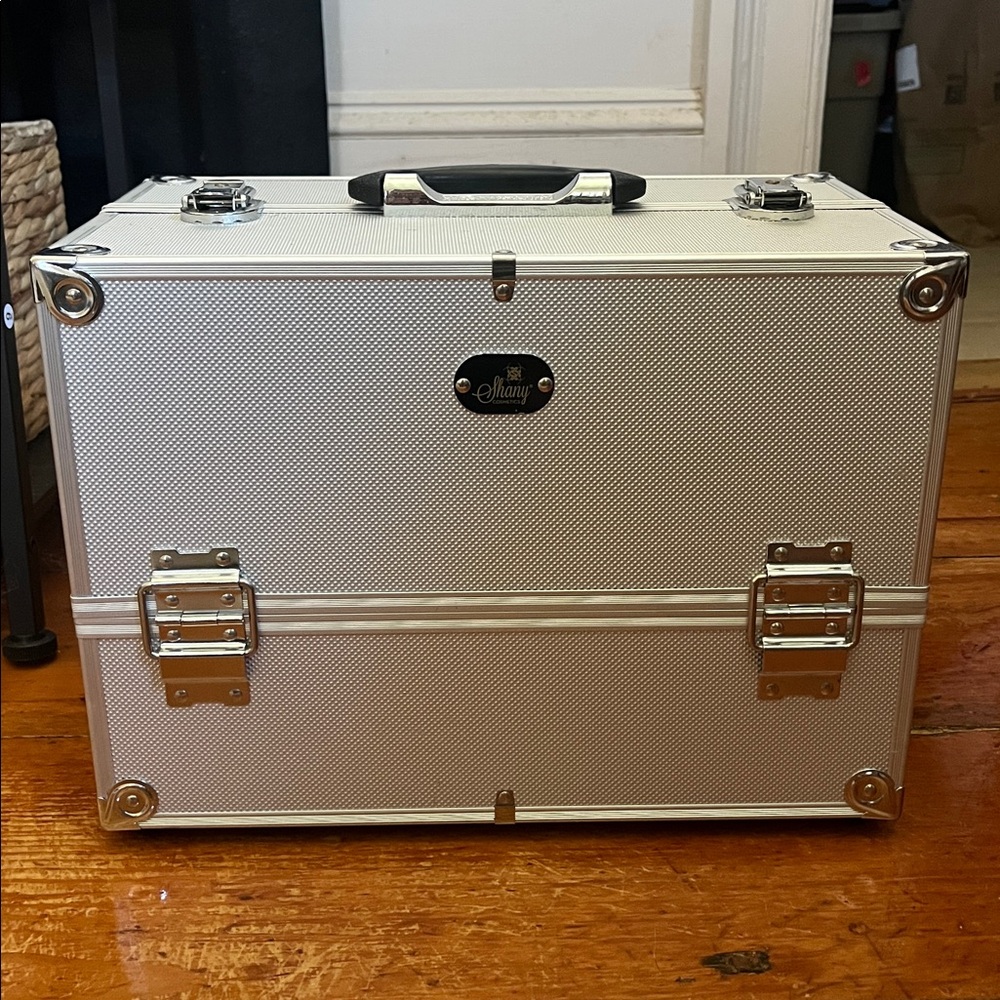 Shany Cosmetics Makeup Box